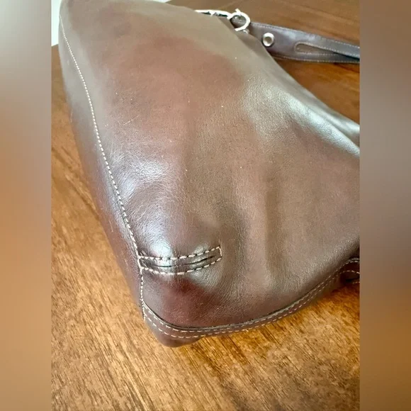 ‼️SOLD ‼️Vintage Coach East West Legacy Shoulder Bag in Mahogany Y2K 2006 - Picture 9 of 15